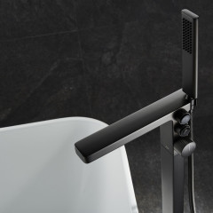 Отдельностоящий смеситель для ванны Black&amp;White U7562GM