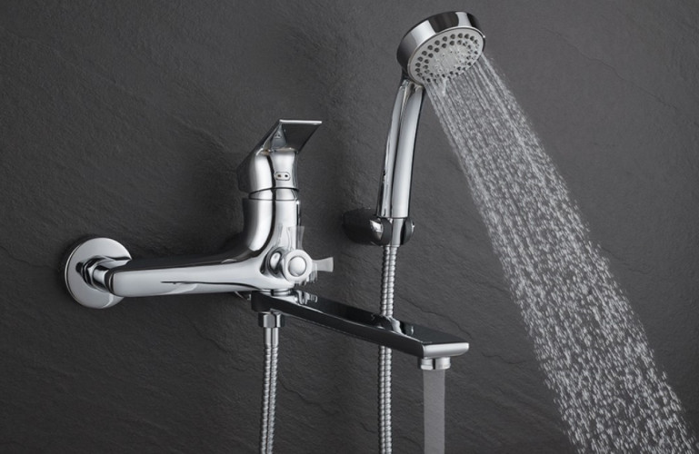 Смеситель для ванны D&K Rhein DA1293301, хром