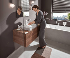 Смеситель Hansgrohe Vivenis для ванны с душем, матовый белый (75415700)