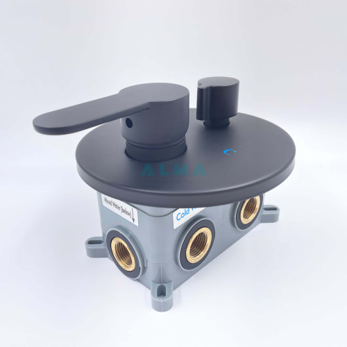 Встраиваемый душевой комплект со смесителем Marita, черный  3 режима