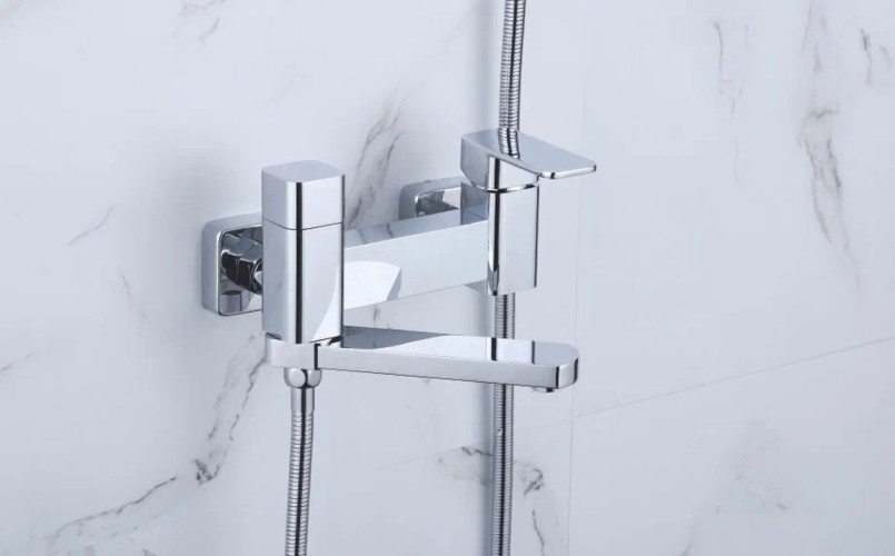 Смеситель для ванны Rose R2602, хром