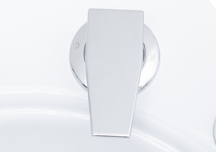 Смеситель на борт ванны Aquanet A11