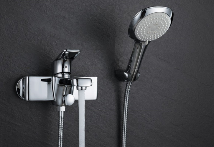 Смеситель для ванны D&K Berlin DA1433201, хром