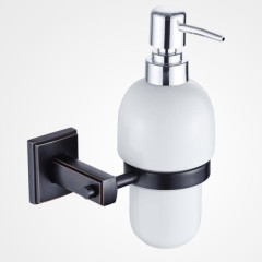 Дозатор для жидкого мыла Groneo G2327