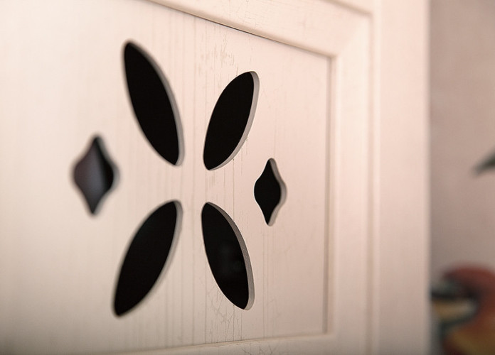 Шкаф пенал Бриклаер Кантри 35 4627125413650 с бельевой корзиной Бежевый дуб прованс