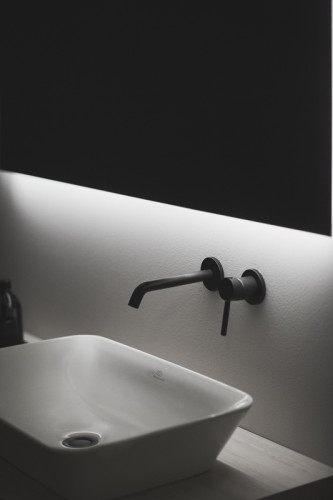 Смеситель для раковины настенный Ideal Standard Silk Black Ceraline A6938XG, черный матовый